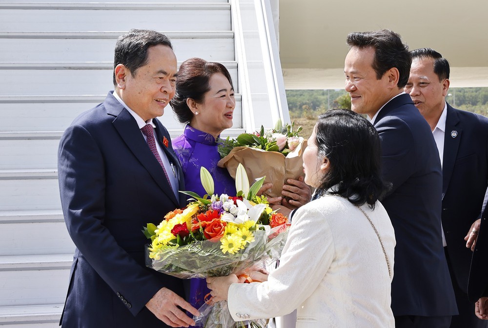 Chủ tịch Quốc hội Trần Thanh Mẫn tới Thụy Sĩ dự Hội nghị các Chủ tịch Quốc hội thế giới - Ảnh 2.