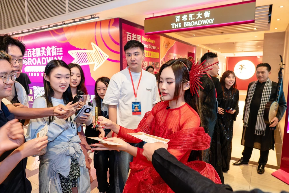 Phương Mỹ Chi và hành trình đưa âm nhạc Việt tỏa sáng tại chung kết Sing! Asia - Ảnh 4.
