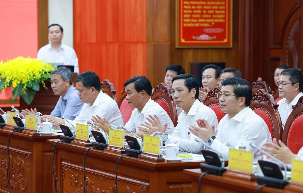 Thủ tướng chủ trì làm việc với Ban Thường vụ Tỉnh uỷ Quảng Trị - Ảnh 6.