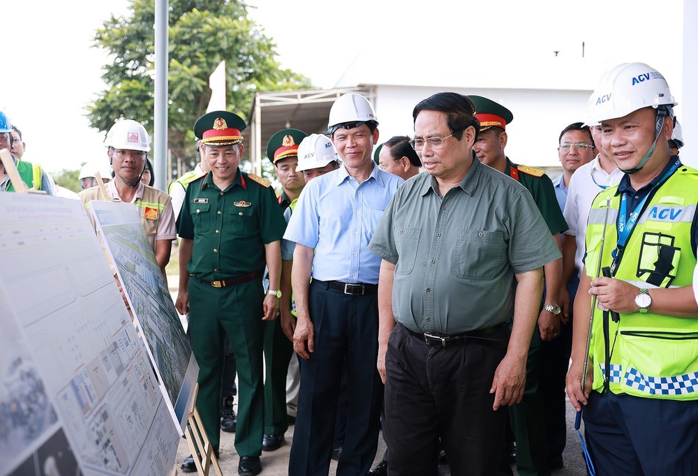 Thủ tướng Phạm Minh Chính: Khẩn trương đưa Nhà ga T2 sân bay Đồng Hới vào phục vụ nhân dân - Ảnh 2.