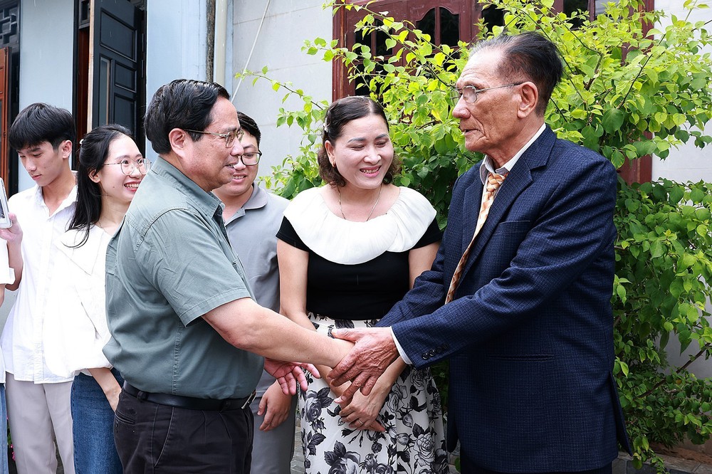 Thủ tướng Phạm Minh Chính: Khẩn trương đưa Nhà ga T2 sân bay Đồng Hới vào phục vụ nhân dân - Ảnh 4.
