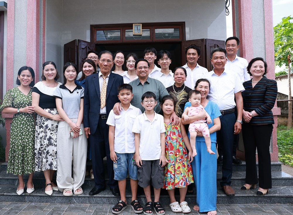 Thủ tướng Phạm Minh Chính: Khẩn trương đưa Nhà ga T2 sân bay Đồng Hới vào phục vụ nhân dân - Ảnh 5.