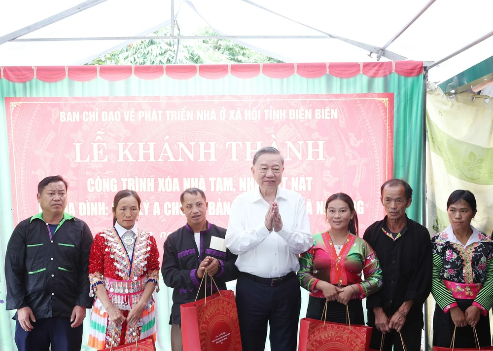 Tổng Bí thư dự Lễ khánh thành công trình xóa nhà tạm, nhà dột nát tại Điện Biên - Ảnh 1.