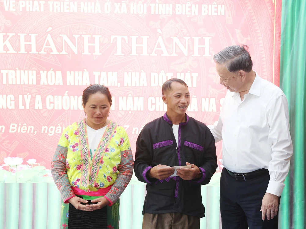 Tổng Bí thư dự Lễ khánh thành công trình xóa nhà tạm, nhà dột nát tại Điện Biên - Ảnh 2.