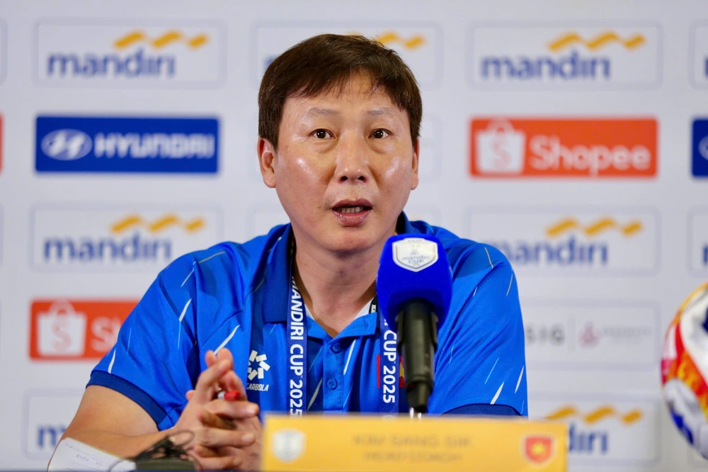 HLV Kim Sang Sik: 'Làm đúng kế hoạch, U23 Việt Nam sẽ thắng' - Ảnh 1.
