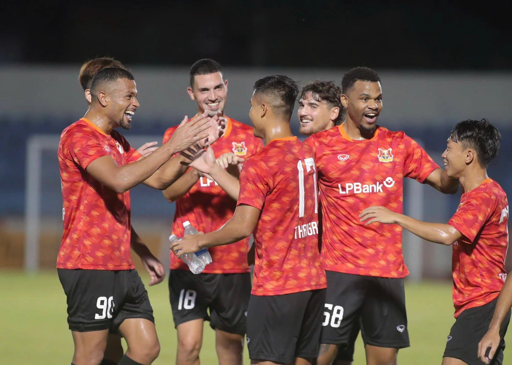 Thắng kịch tính HAGL, đội Hoàng Đức, Văn Lâm vô địch giải giao hữu trước thềm V-League - Ảnh 1.