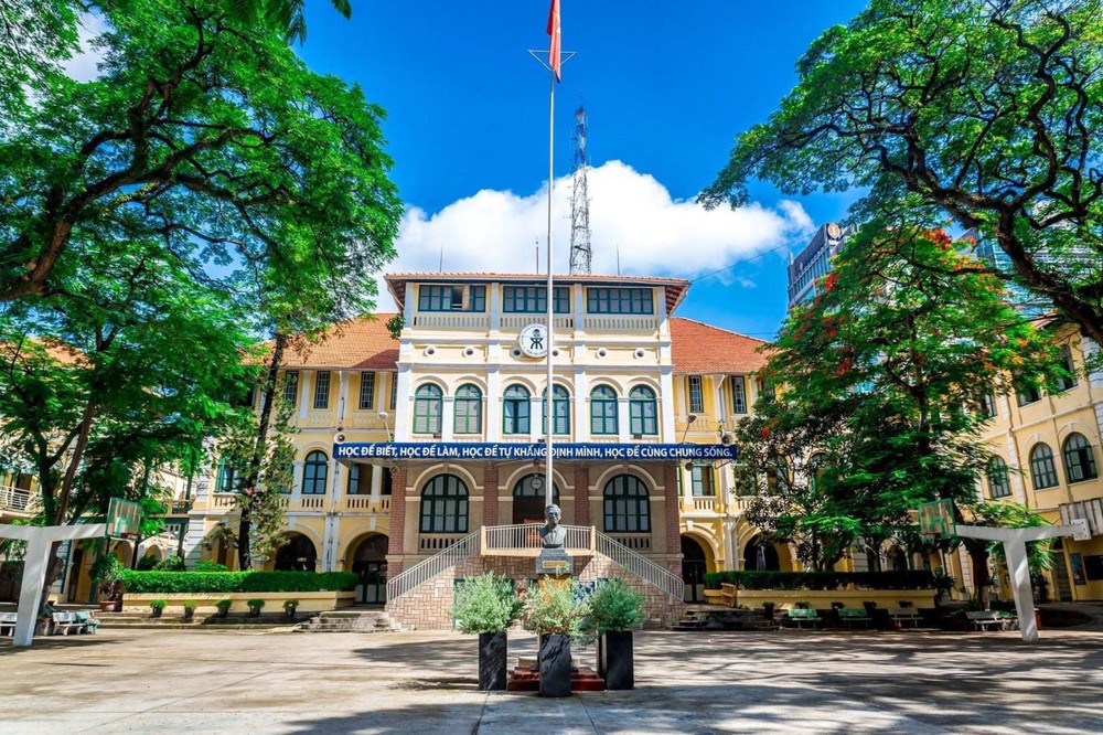 Thành phố Hồ Chí Minh tuyển bổ sung hơn 2.300 chỉ tiêu lớp 10 công lập - Ảnh 1.