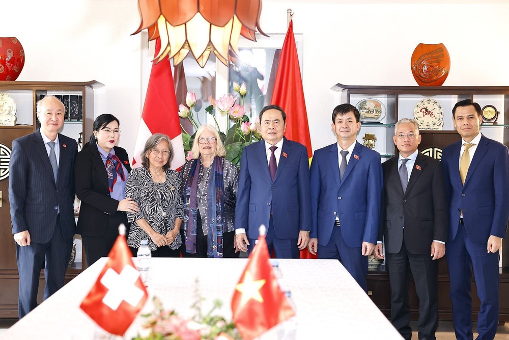 Chủ tịch Quốc hội Trần Thanh Mẫn tiếp Chủ tịch Hội Hữu nghị Thụy Sĩ - Việt Nam - Ảnh 7.