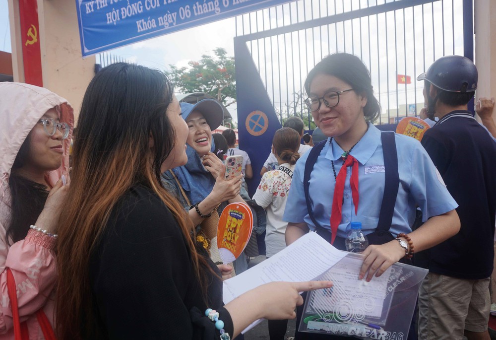 Thành phố Hồ Chí Minh tuyển bổ sung hơn 2.300 chỉ tiêu lớp 10 công lập - Ảnh 2.