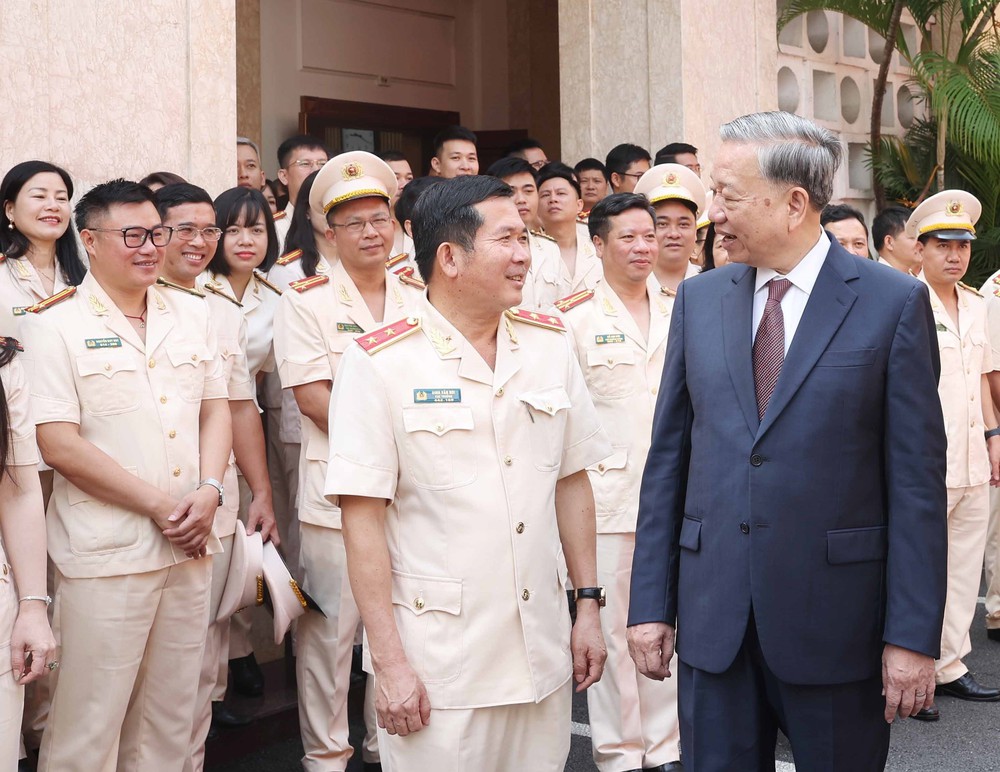 Tổng Bí thư Tô Lâm: Đổi mới mạnh mẽ tư duy, cách thức triển khai bảo vệ an ninh chính trị nội bộ - Ảnh 6.