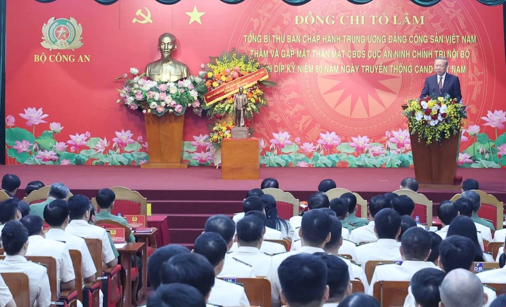 Tổng Bí thư Tô Lâm: Đổi mới mạnh mẽ tư duy, cách thức triển khai bảo vệ an ninh chính trị nội bộ - Ảnh 4.