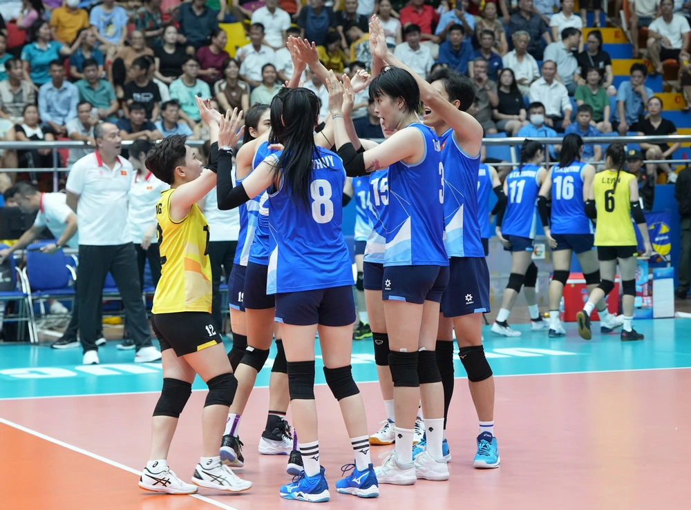 Các cô gái bóng chuyền Việt Nam có cơ hội nhận thưởng lớn tại SEA V.League 2025
