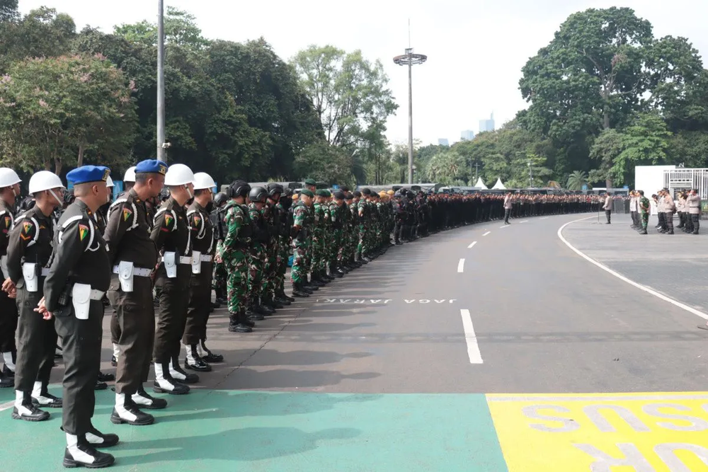 Cảnh sát Indonesia được giao nhiệm vụ hộ tống CĐV Việt Nam ở chung kết U23 Đông Nam Á 2025 - Ảnh 2.