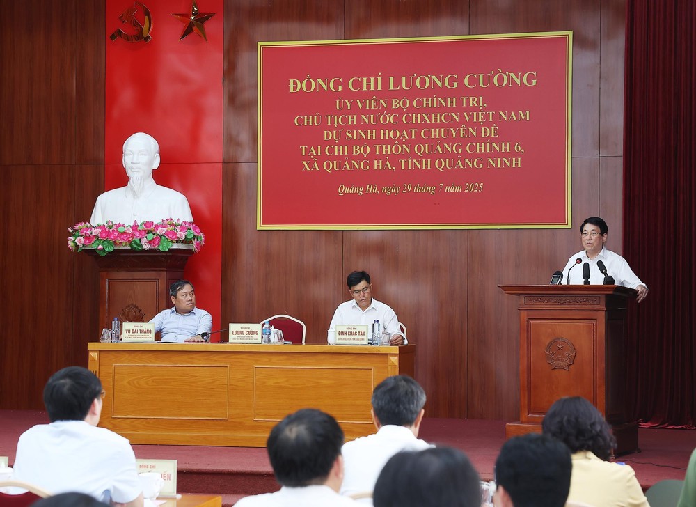 Chủ tịch nước kiểm tra việc vận hành chính quyền hai cấp tại Quảng Ninh - Ảnh 6.