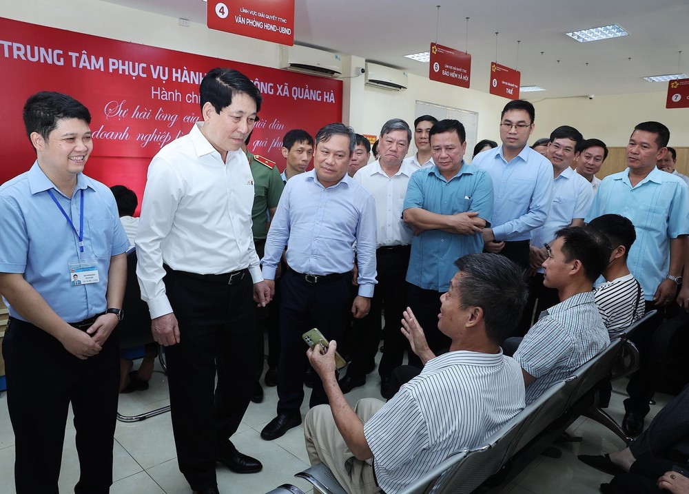 Chủ tịch nước kiểm tra việc vận hành chính quyền hai cấp tại Quảng Ninh - Ảnh 8.