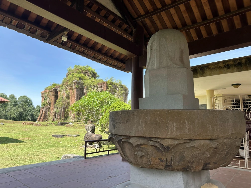 Đà Nẵng: Đánh thức tiềm năng du lịch từ những tháp Chăm ngàn năm tuổi - Ảnh 8. Đà Nẵng: Đánh thức tiềm năng du lịch từ những tháp Chăm ngàn năm tuổi - Ảnh 8.