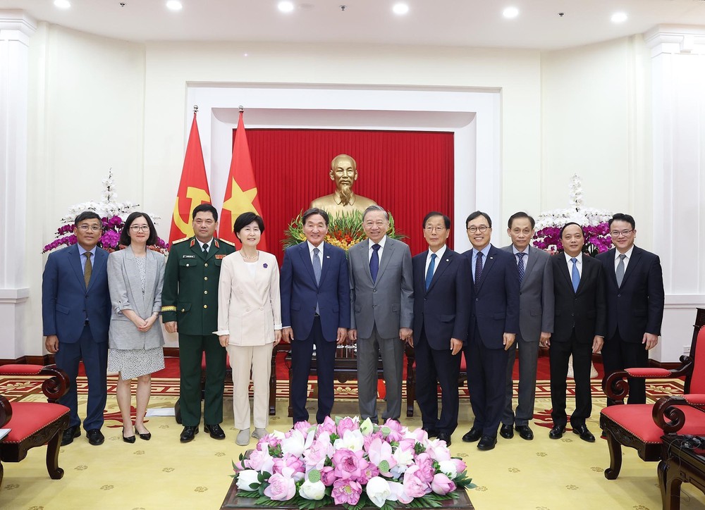 Tổng Bí thư Tô Lâm tiếp Đặc phái viên của Tổng thống Hàn Quốc - Ảnh 4.