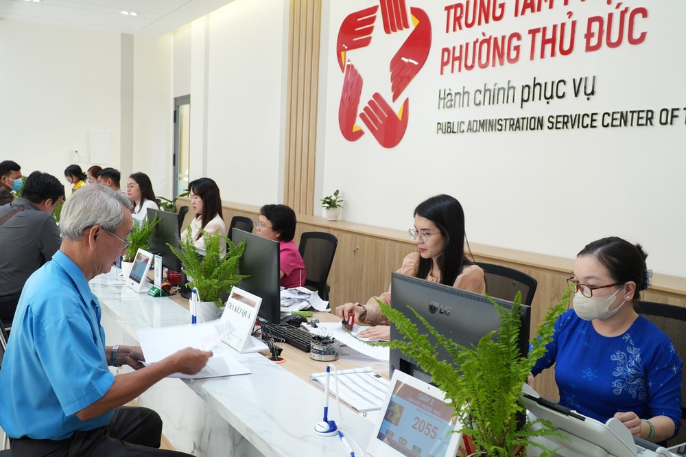 TP. Hồ Chí Minh: Robot tham gia hỗ trợ công tác hành chính công - Ảnh 6.