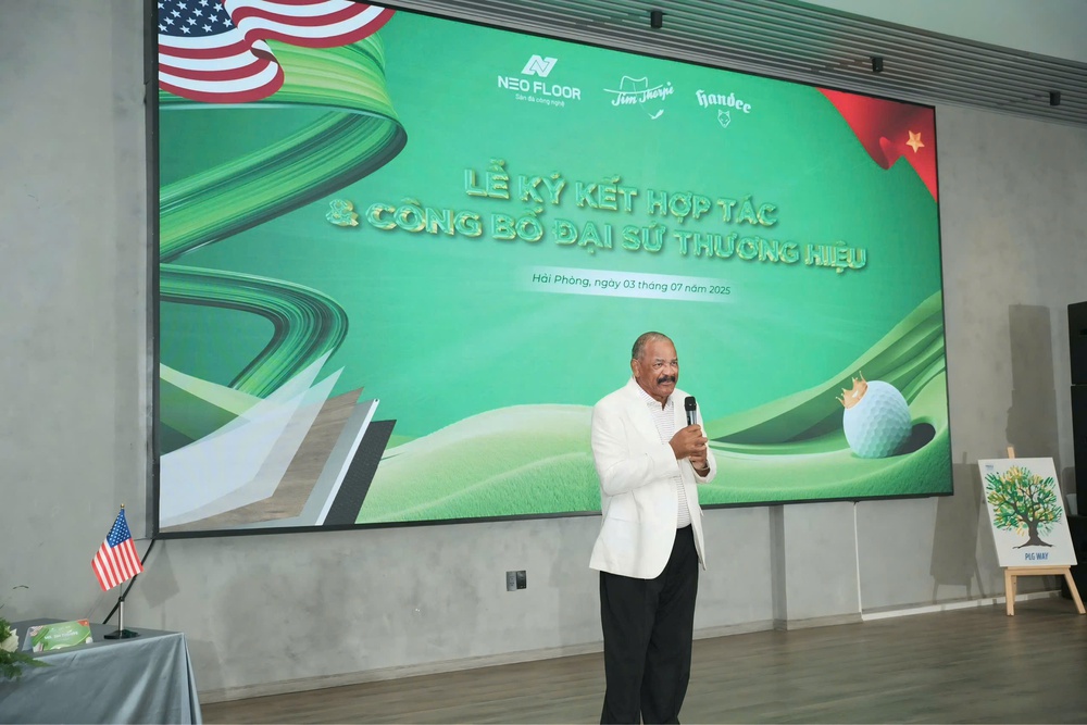 Tay golf huyền thoại Jim Thorpe là Đại sứ thương hiệu Neo Floor - Ảnh 1.