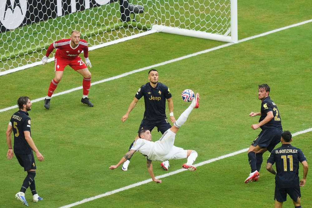 FIFA Club World Cup 2025, Vòng tứ kết - 03h00 ngày 6/7, sân MetLife, Real Madrid – Dortmund: Real Madrid chuyển hóa từ Valverde - Ảnh 1. FIFA Club World Cup 2025, Vòng tứ kết - 03h00 ngày 6/7, sân MetLife, Real Madrid – Dortmund: Real Madrid chuyển hóa từ Valverde - Ảnh 1.