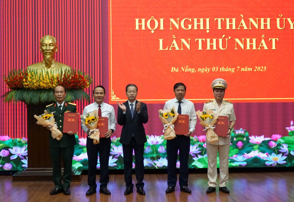 Đà Nẵng kiện toàn nhân sự, tổ chức bộ máy để phát triển toàn diện trong giai đoạn mới - Ảnh 2.
