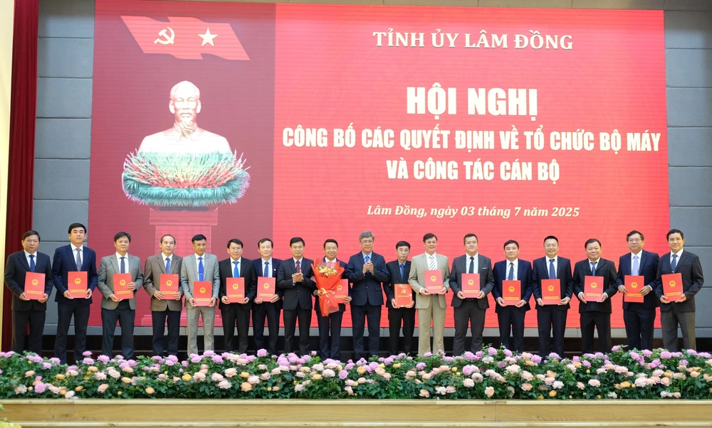 Chính quyền địa phương 2 cấp: Cuộc cải cách lớn mang tính lịch sử dưới góc nhìn của học giả Trung Quốc - Ảnh 1.