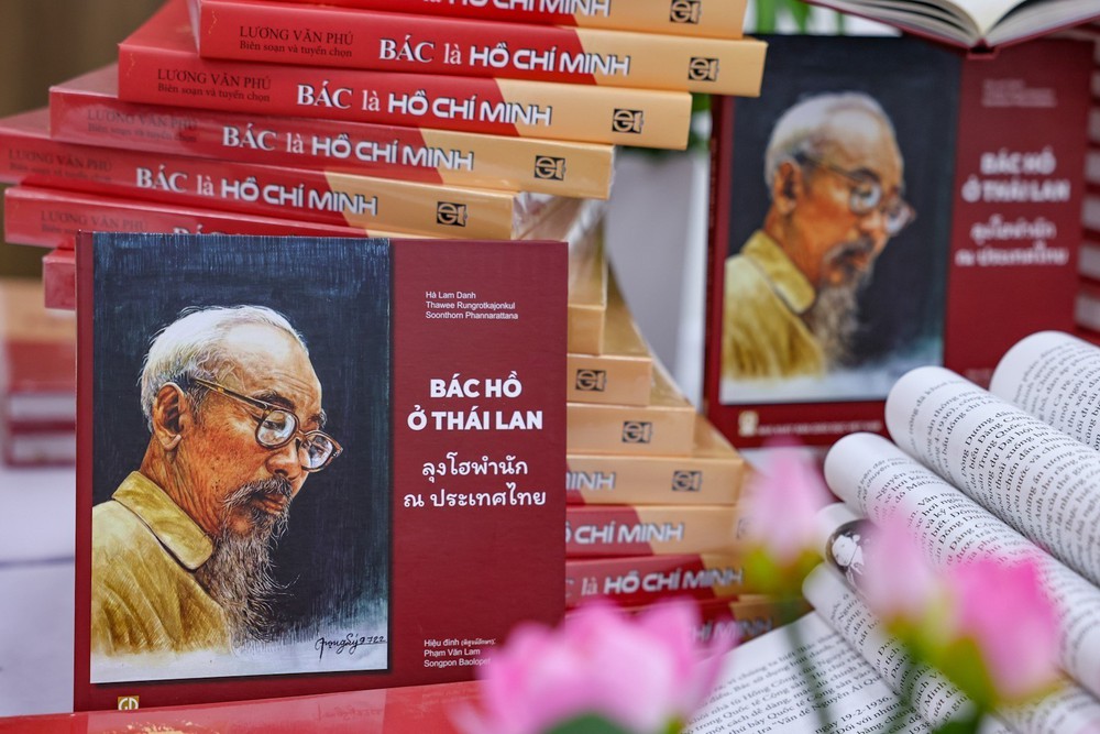 Ra mắt hai cuốn sách tham khảo đặc biệt về Chủ tịch Hồ Chí Minh - Ảnh 6.