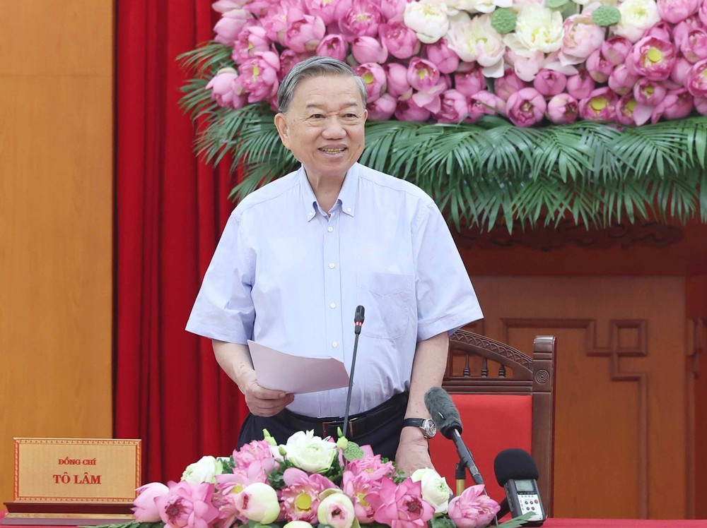 Tổng Bí thư Tô Lâm: Tiếp tục chủ động rà soát, hoàn thiện dự thảo các văn kiện Đại hội XIV của Đảng - Ảnh 1.
