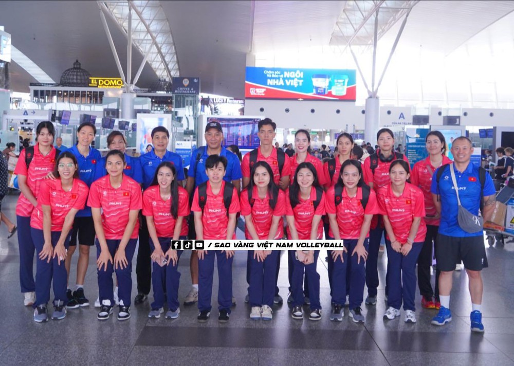 Các cô gái bóng chuyền Việt Nam lên đường sang Thái Lan tham dự chặng 1 SEA V.League 2025