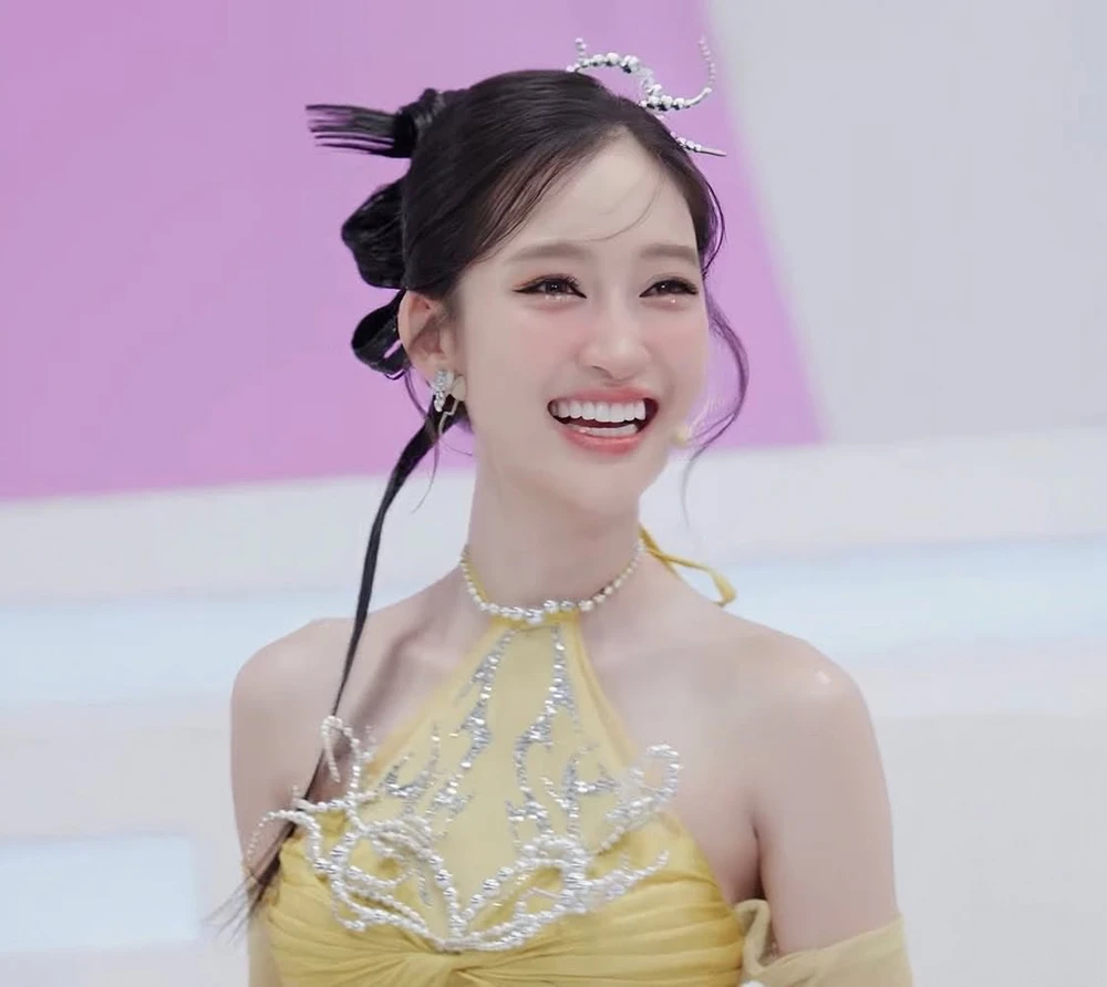 Visual bùng nổ của Juky San gây sốt trong teaser tập 10 Em Xinh Say Hi - Ảnh 1.