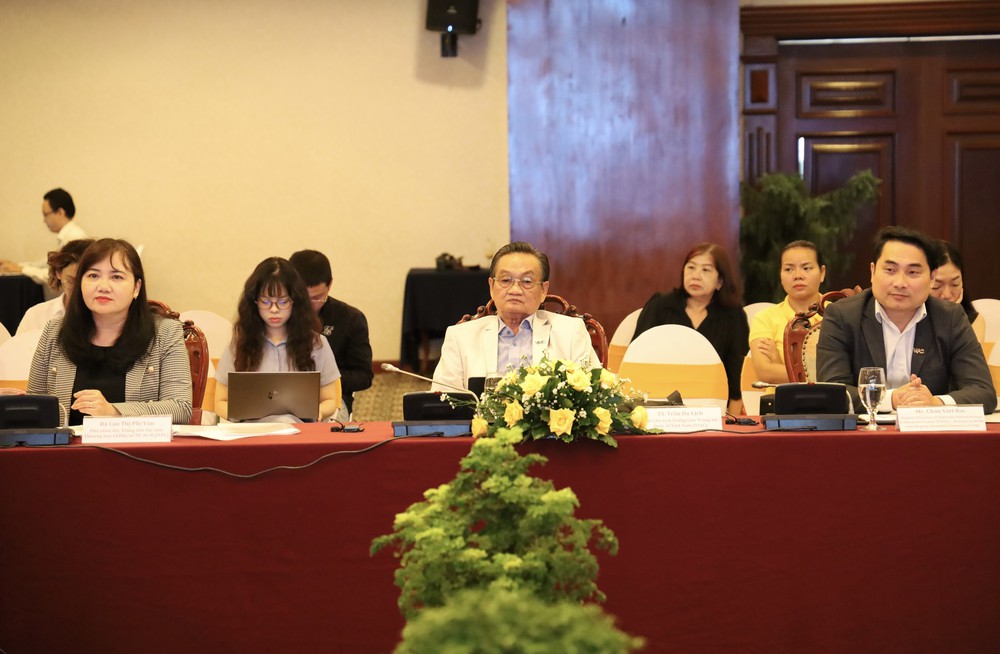 Hội nghị “Cập nhật mới quy định pháp luật trong lĩnh vực tài chính: Những tác động đối với nhà đầu tư” - Ảnh 1.
