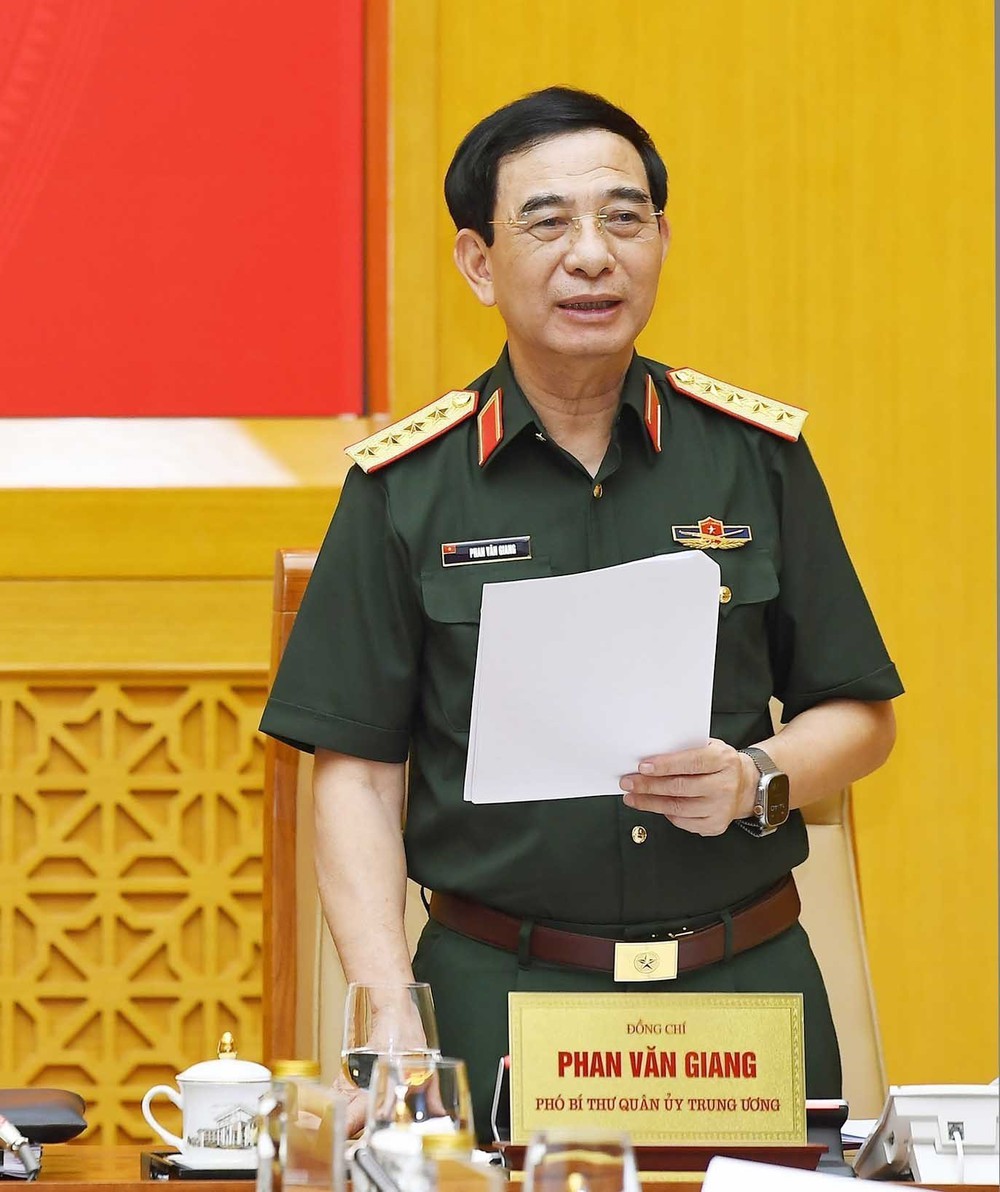 Tổng Bí thư Tô Lâm chủ trì Hội nghị Thường vụ Quân ủy Trung ương - Ảnh 4.