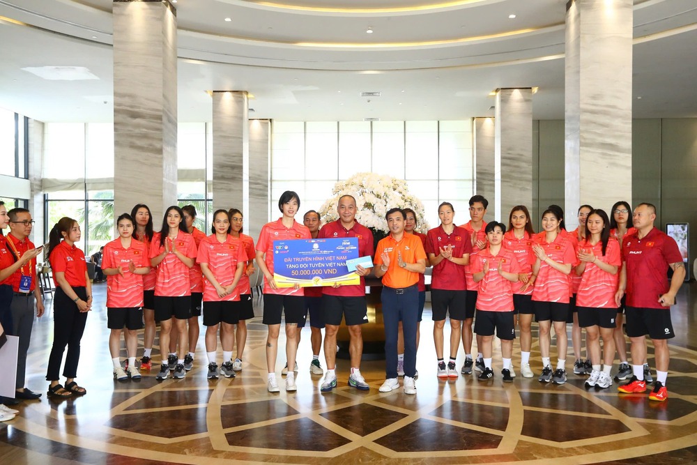 Chưa đánh bán kết VTV Cup 2025, Thanh Thuý và đồng đội đã nhận thưởng cả trăm triệu - Ảnh 1.