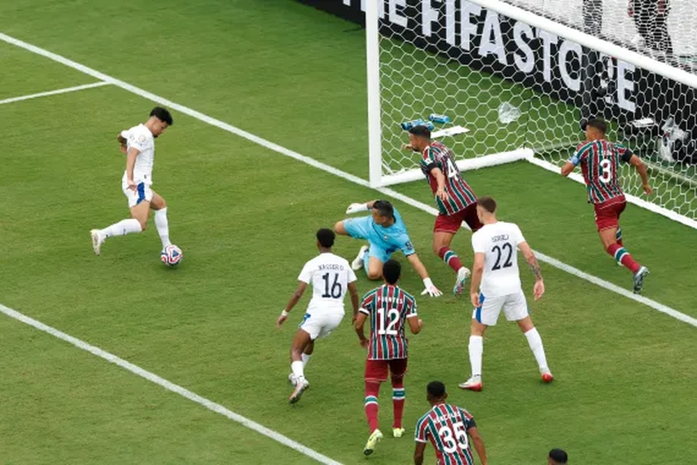 Fluminense loại dàn sao châu Âu của Al Hilal, đoạt vé vào bán kết FIFA Club World Cup 2024 - Ảnh 2. Fluminense loại dàn sao châu Âu của Al Hilal, đoạt vé vào bán kết FIFA Club World Cup 2024 - Ảnh 2.