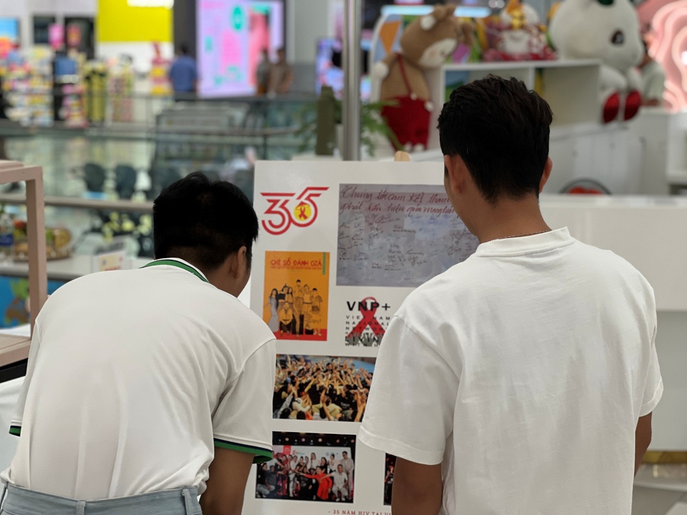 35 năm HIV tại Việt Nam: Khi con người không còn sợ phải sống thật - Ảnh 1.
