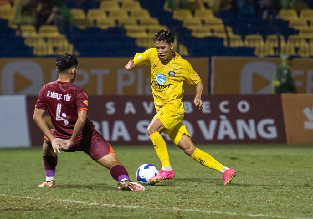 Cầu thủ trẻ hay nhất V-League bứt phá tại U22 Việt Nam  - Ảnh 2.