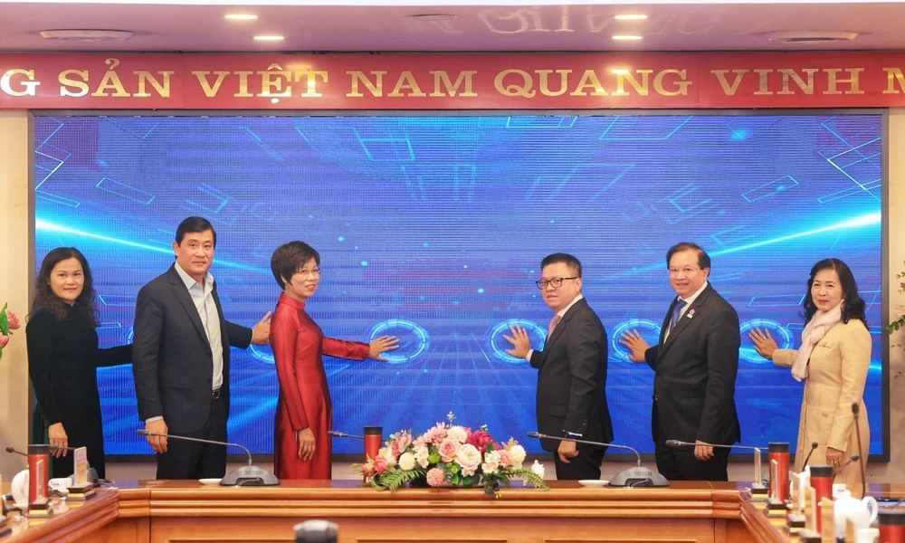 Tiếp tục lan tỏa Giải thưởng &quot;Công nghệ từ trái tim&quot; – Gia hạn nhận tác phẩm đến 15/7 - Ảnh 2.