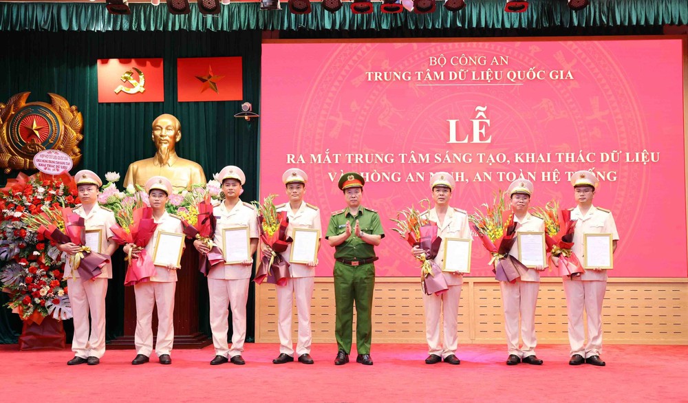 Ra mắt Trung tâm sáng tạo, khai thác dữ liệu - Ảnh 3.