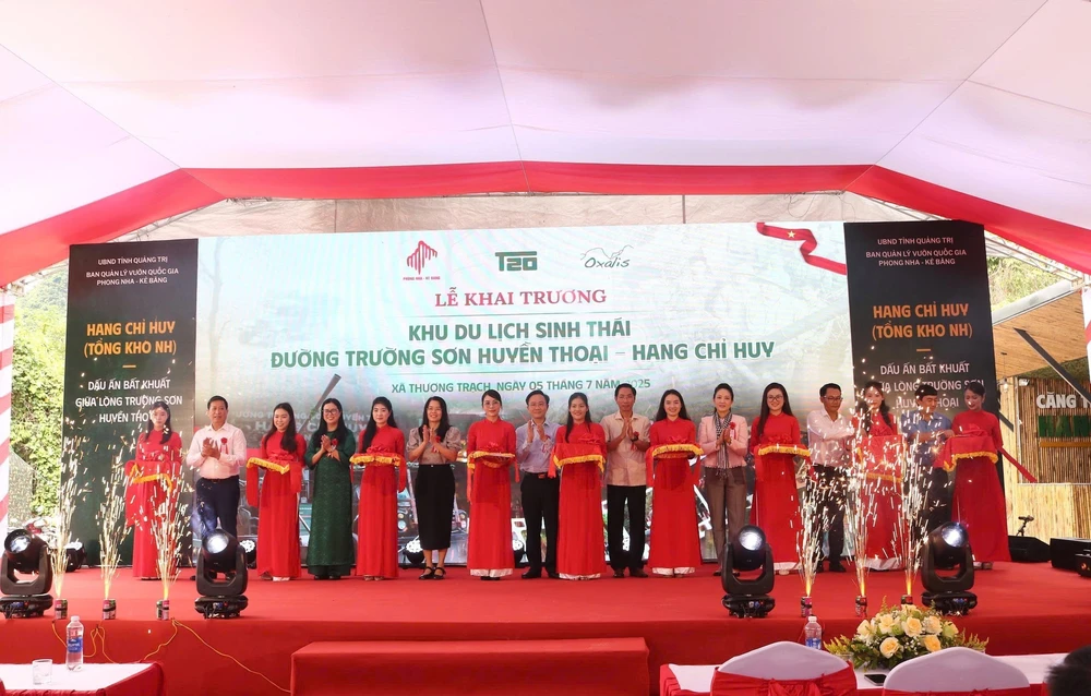 Đưa vào hoạt động Khu du lịch sinh thái “Đường Trường Sơn huyền thoại - Hang Chỉ huy” - Ảnh 1. Đưa vào hoạt động Khu du lịch sinh thái “Đường Trường Sơn huyền thoại - Hang Chỉ huy” - Ảnh 1.