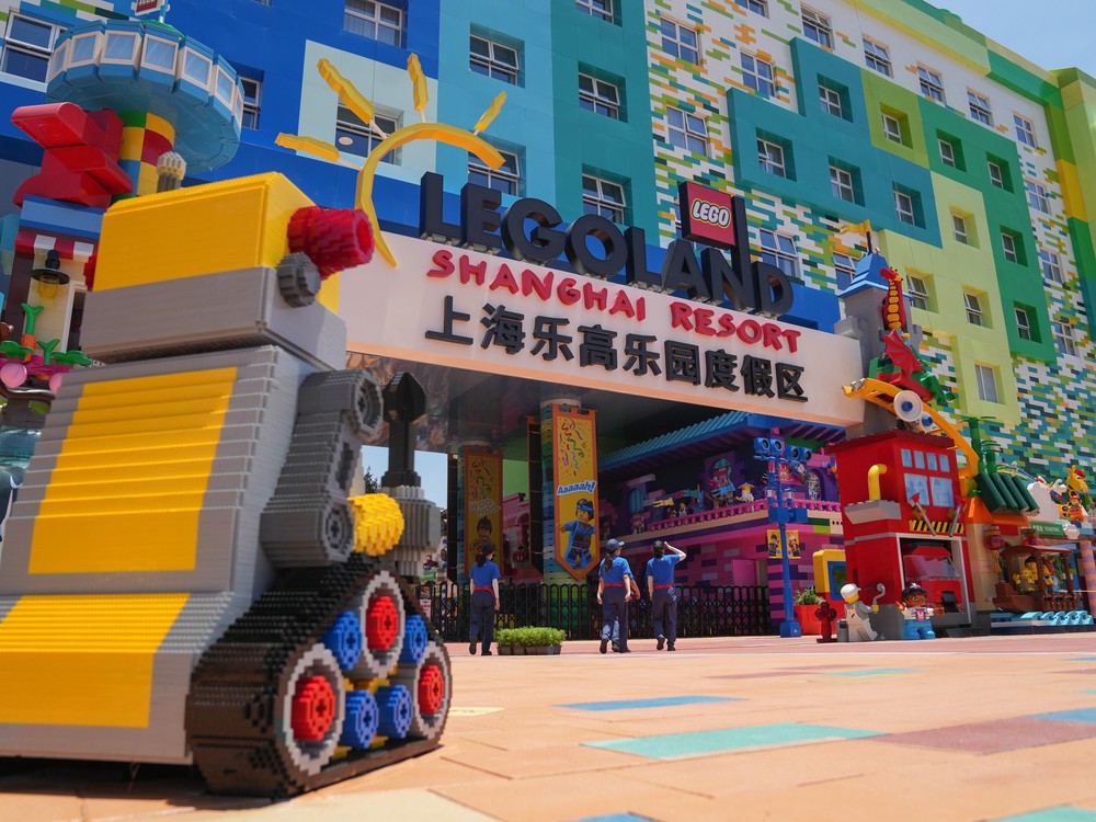 Trung Quốc khai trương công viên LEGOLAND lớn nhất thế giới - Ảnh 1. Trung Quốc khai trương công viên LEGOLAND lớn nhất thế giới - Ảnh 1.