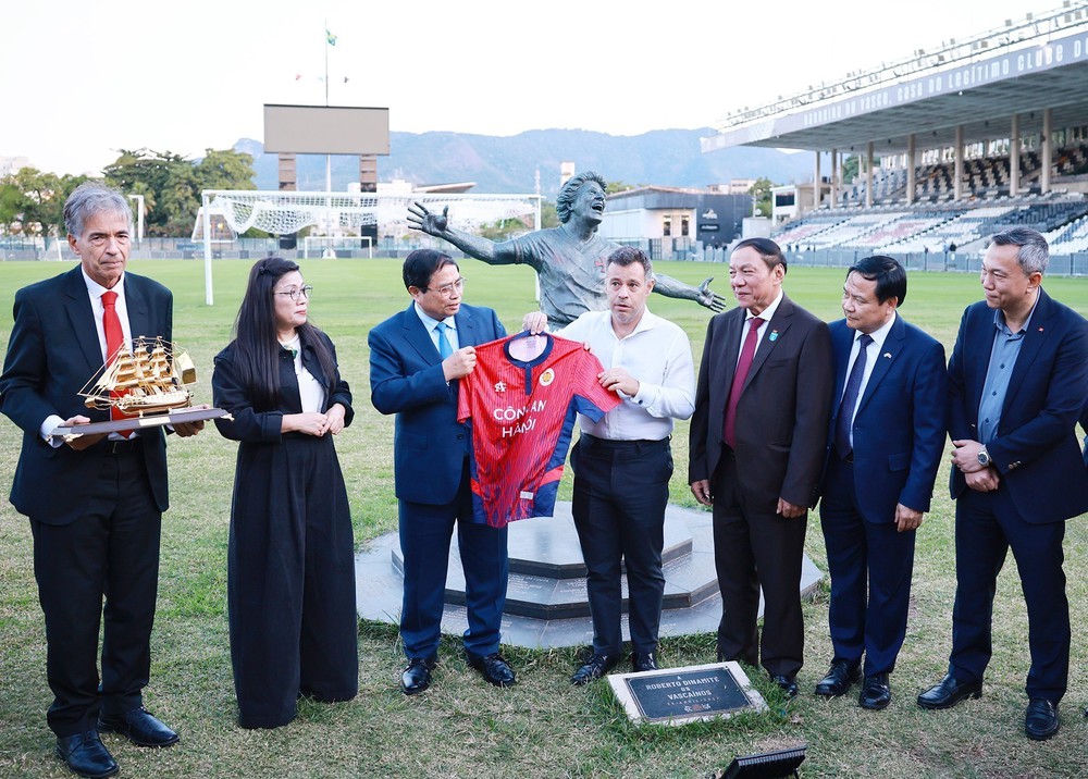 Thủ tướng Phạm Minh Chính thăm Câu lạc bộ bóng đá Vasco da Gama, Brazil - Ảnh 4.