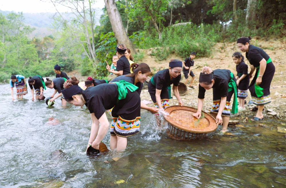 Gìn giữ đặc trưng phong tục văn hóa, tín ngưỡng của cộng đồng dân tộc Ơ Đu - Ảnh 6.