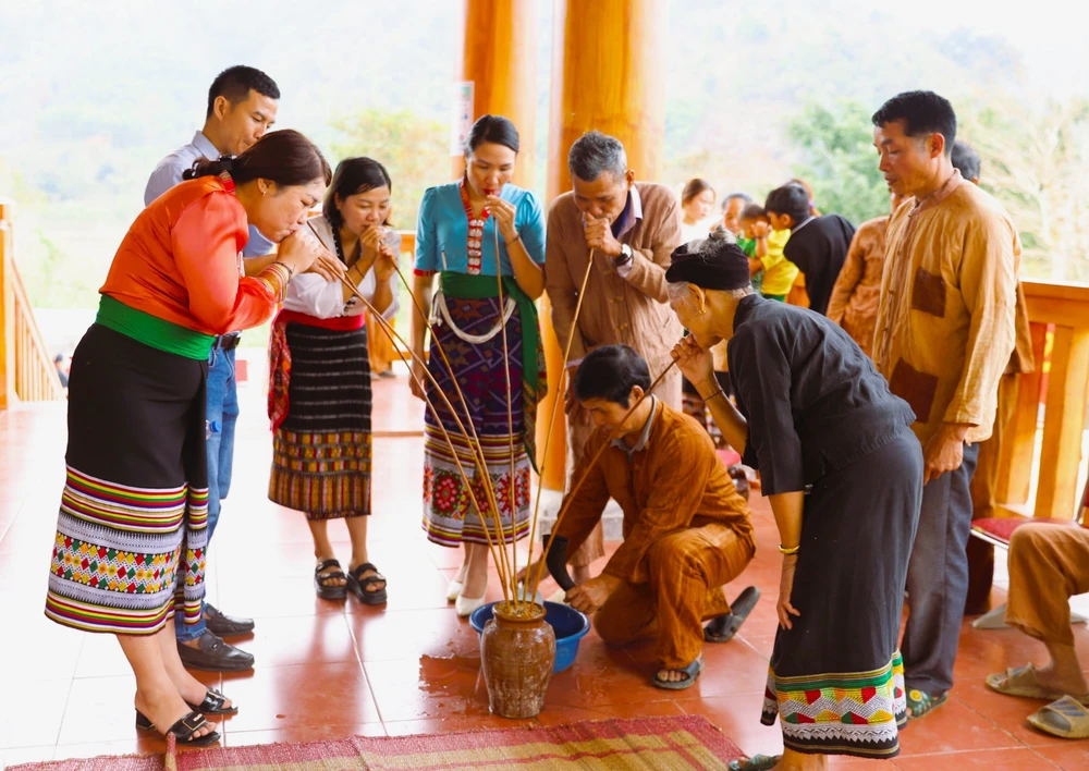 Gìn giữ đặc trưng phong tục văn hóa, tín ngưỡng của cộng đồng dân tộc Ơ Đu - Ảnh 14.