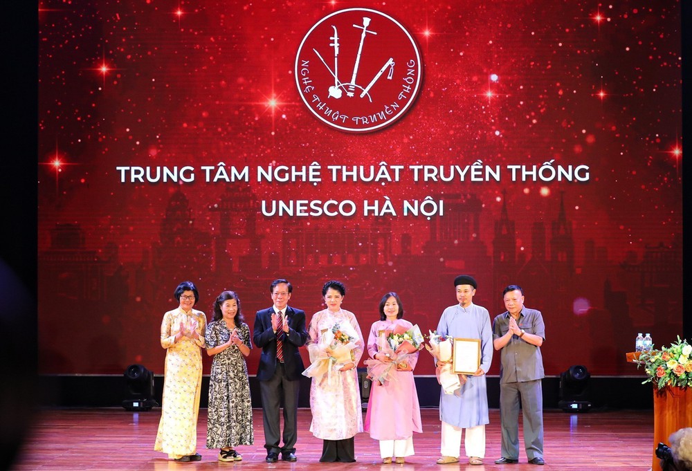 Ra mắt Trung tâm Nghệ thuật Truyền thống UNESCO Hà Nội - Ảnh 9.