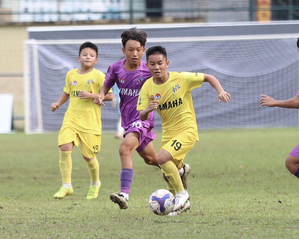 Giải bóng đá Thiếu niên U13 Toàn quốc Yamaha Cup 2025: Xác định 8 đội bóng vào vòng tứ kết - Ảnh 2.