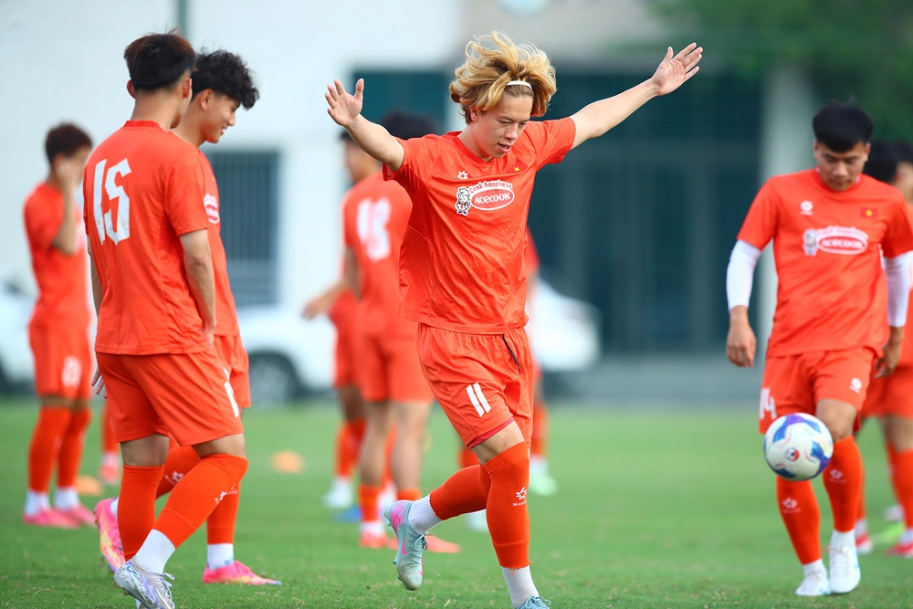 U22 Việt Nam hướng tới Giải vô địch U23 Đông Nam Á 2025: “Tinh hoa” dần được chắt lọc  - Ảnh 1.