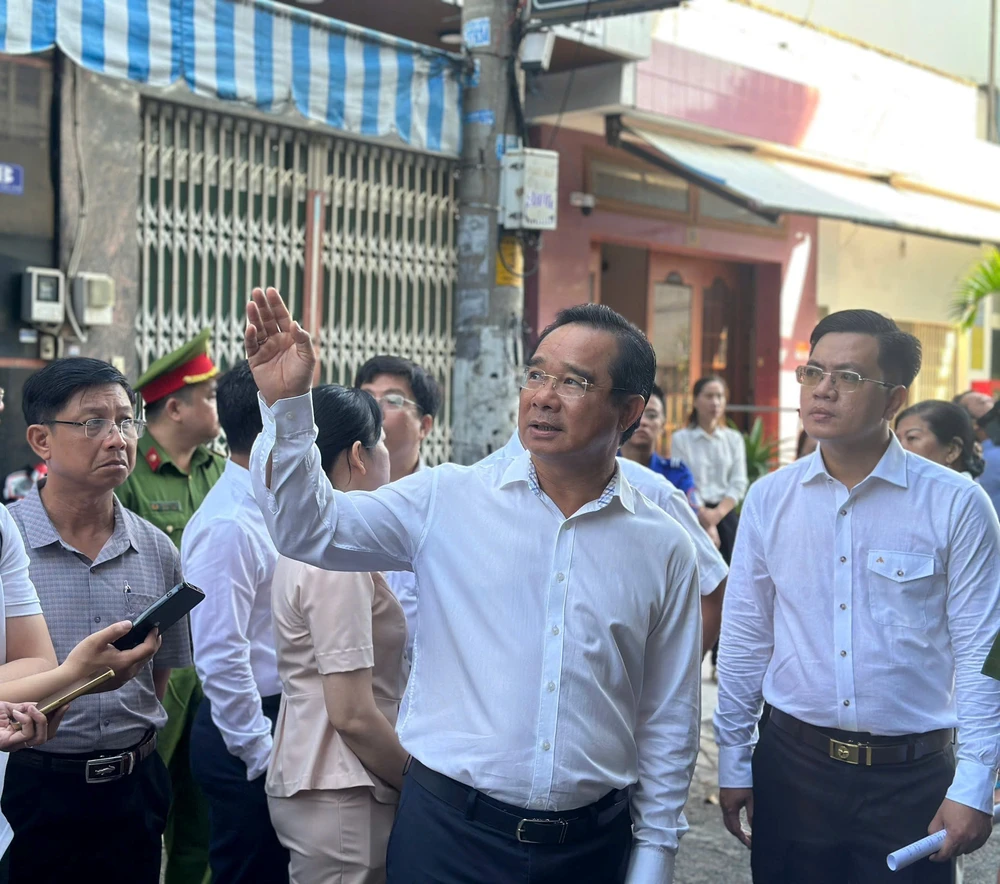 Thủ tướng yêu cầu khẩn trương điều tra vụ cháy chung cư ở Thành phố Hồ Chí Minh làm 8 người tử vong - Ảnh 2.