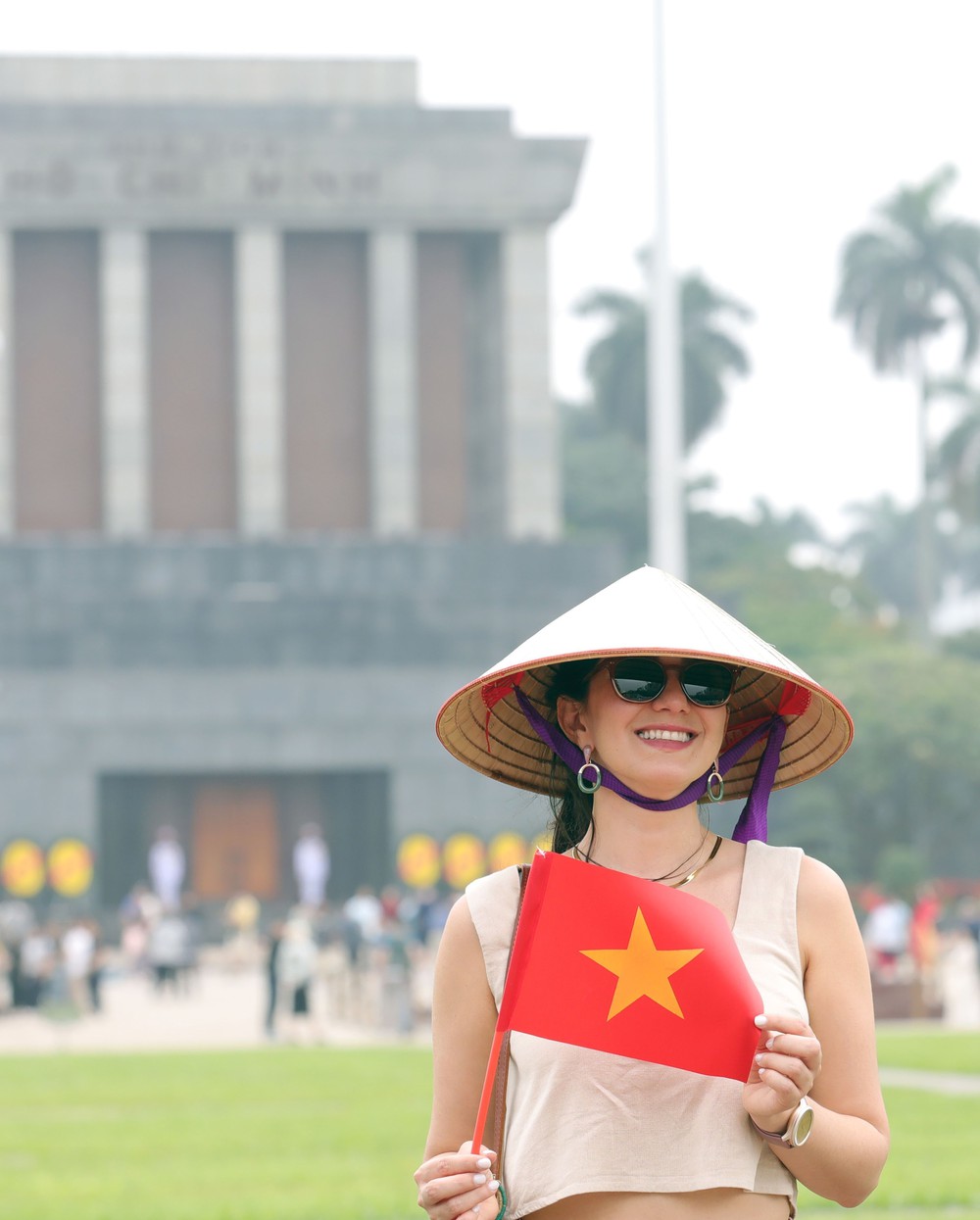 Gần 10,7 triệu lượt khách quốc tế đến Việt Nam 6 tháng năm 2025 - Ảnh 1. Gần 10,7 triệu lượt khách quốc tế đến Việt Nam 6 tháng năm 2025 - Ảnh 1.
