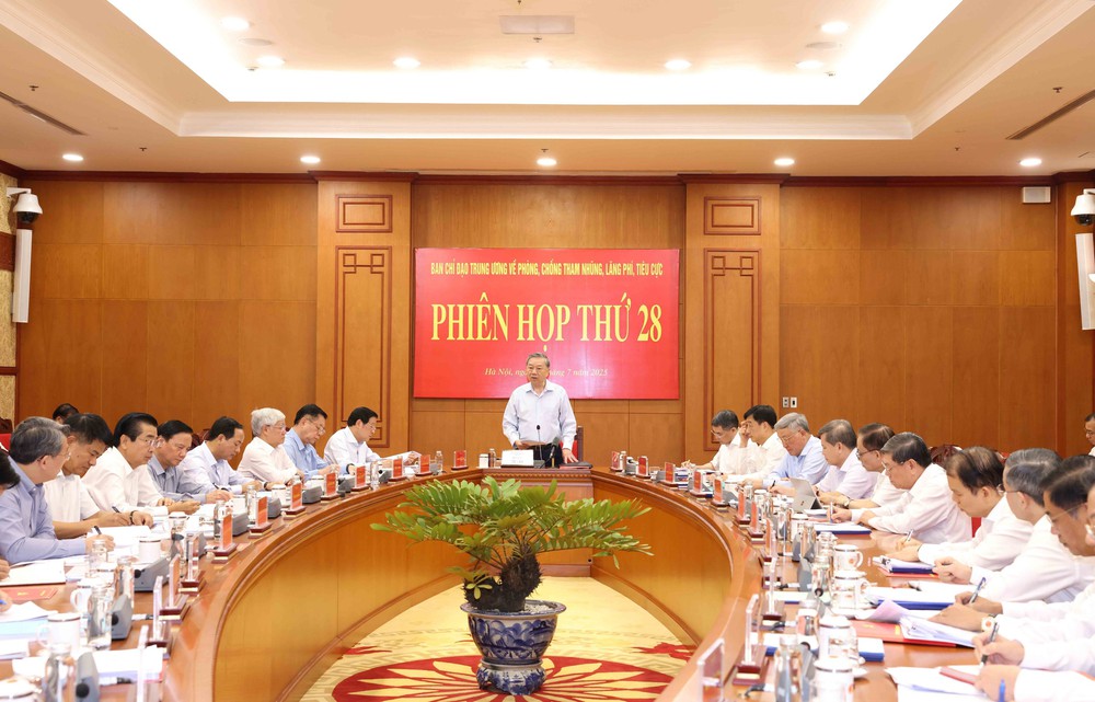 Tổng Bí thư Tô Lâm: Kịp thời phát hiện, xử lý các sai phạm liên quan đến sắp xếp tổ chức bộ máy - Ảnh 1.