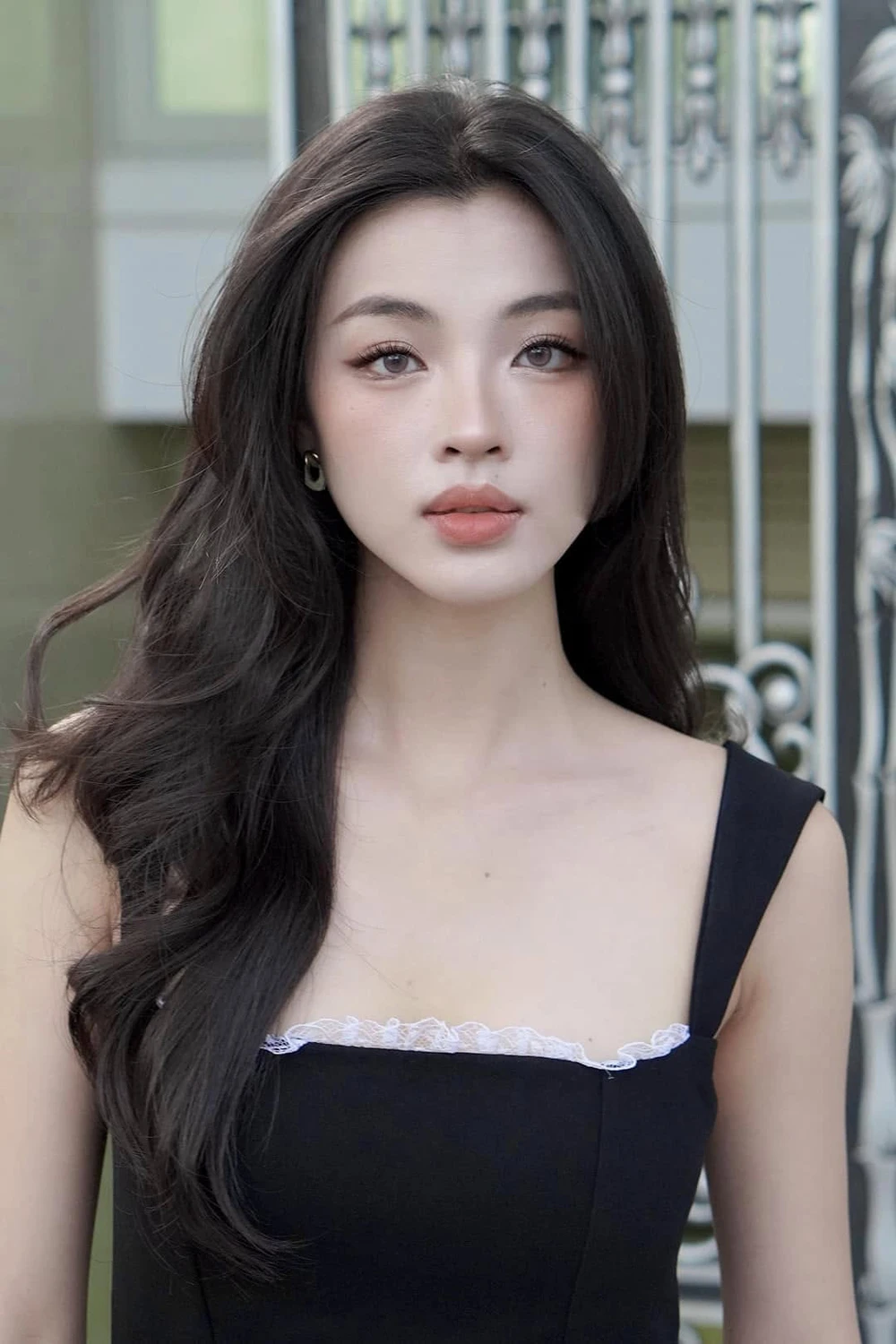 Lan Thy: Từ &quot;nàng thơ&quot; màn ảnh đến vai diễn người vợ bị bạo hành - Ảnh 2.